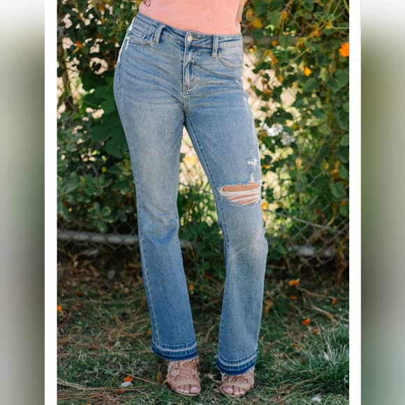 Judy Blue Mid Rise Med Wash Released Shadow Hem Bootcut Jeans Regular Plus NEW - Picture 5 of 16